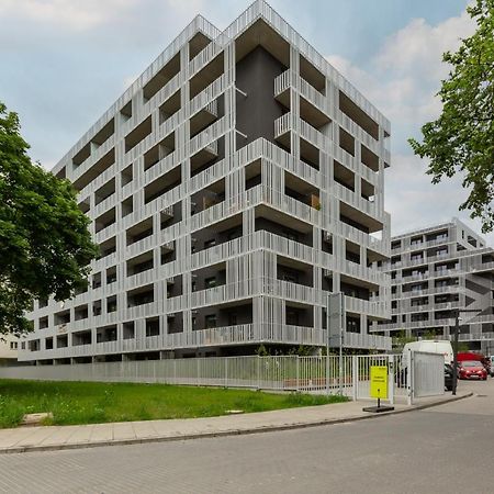 Stacja Wola Apartment Guminska By Noclegi Renters Varsó Kültér fotó