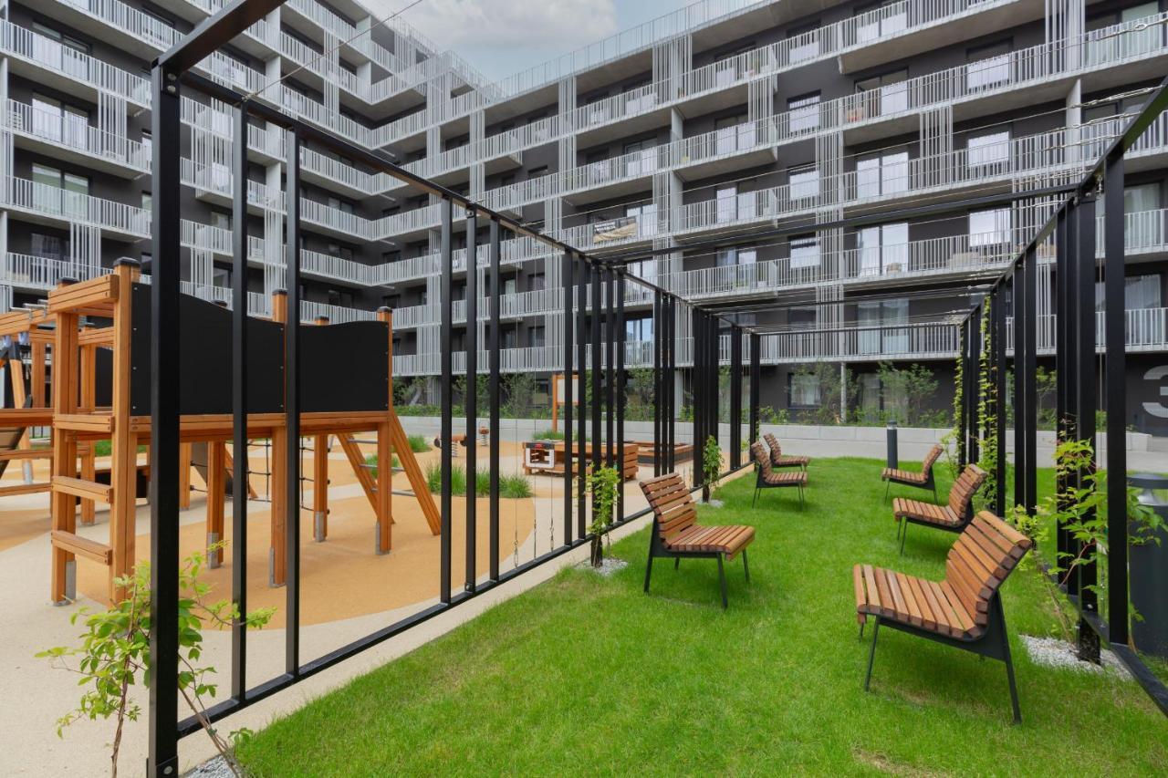 Stacja Wola Apartment Guminska By Noclegi Renters Varsó Kültér fotó